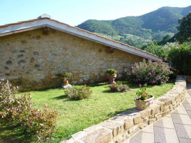 Agriturismo Casa Belvedere Bacchereto Екстериор снимка
